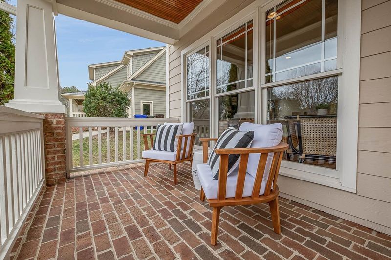 304 Faison Rd, Chapel Hill, NC 27517
