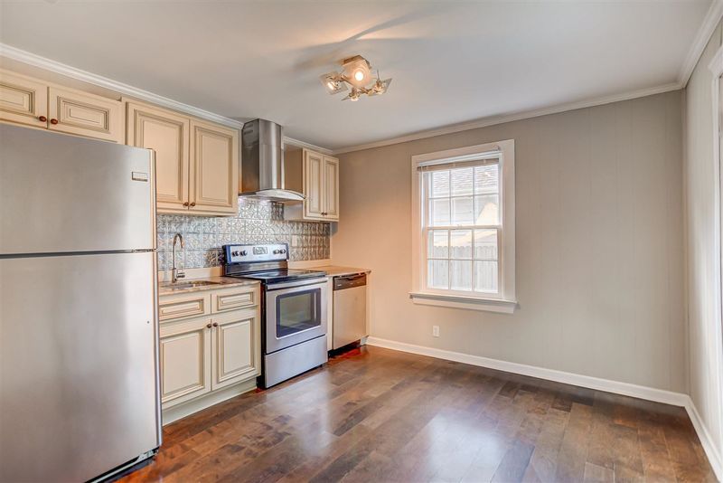 304 Freeman St, Raleigh, NC 27601