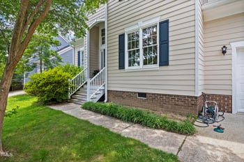 304 Gold Point Dr, Cary, NC 27519