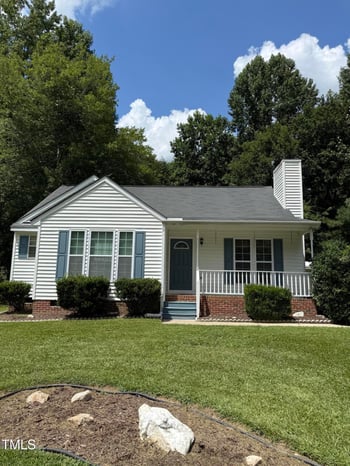 304 Holly Pines Ct, Holly Springs, NC 27540