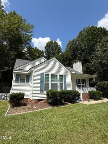 304 Holly Pines Ct, Holly Springs, NC 27540