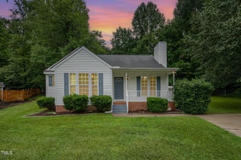 304 Holly Pines Ct, Holly Springs, NC 27540
