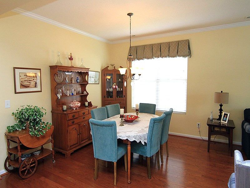 304 Indian Elm Ln, Cary, NC 27519