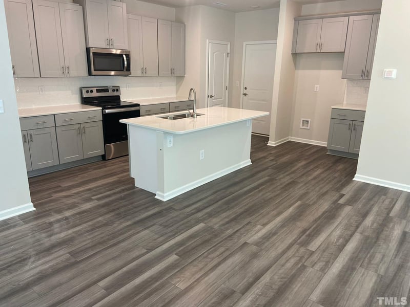 304 Joneshaven Dr, Fuquay Varina, NC 27526