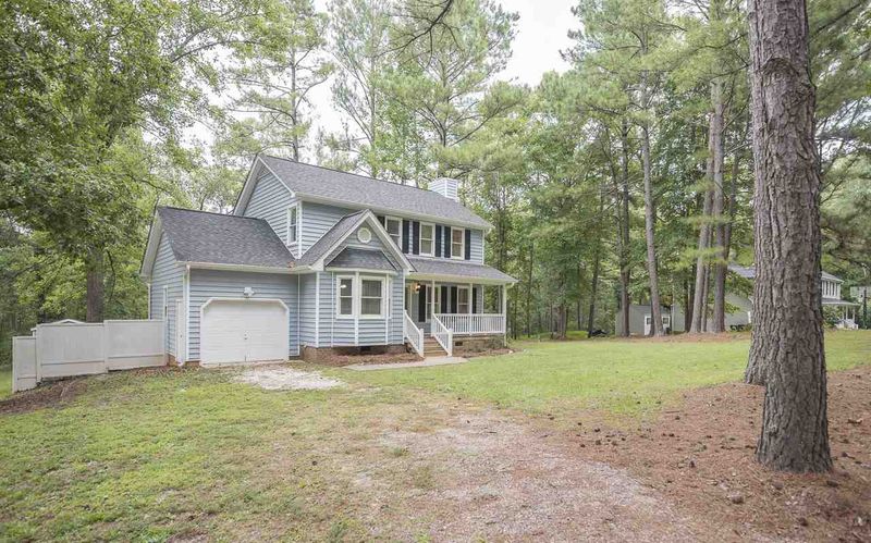 304 Long Needle Dr, Clayton, NC 27520