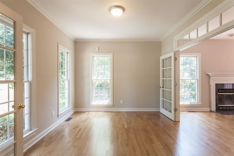 304 Nantucket Dr, Cary, NC 27513