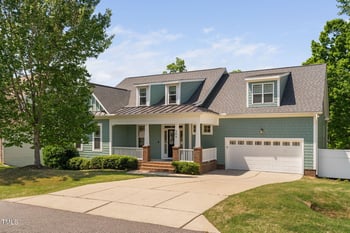 304 Nelson Ln, Clayton, NC 27527