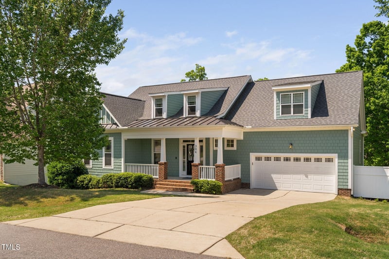 304 Nelson Ln, Clayton, NC 27527