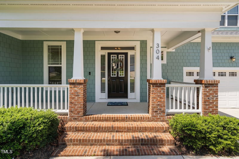 304 Nelson Ln, Clayton, NC 27527