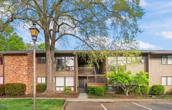 304 Oak Tree Dr, Chapel Hill, NC 27517