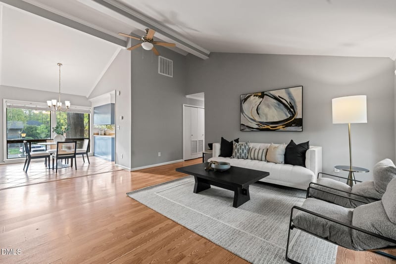 304 Oak Tree Dr, Chapel Hill, NC 27517