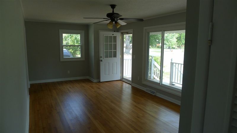 304 Oakgrove Dr, Graham, NC 27253