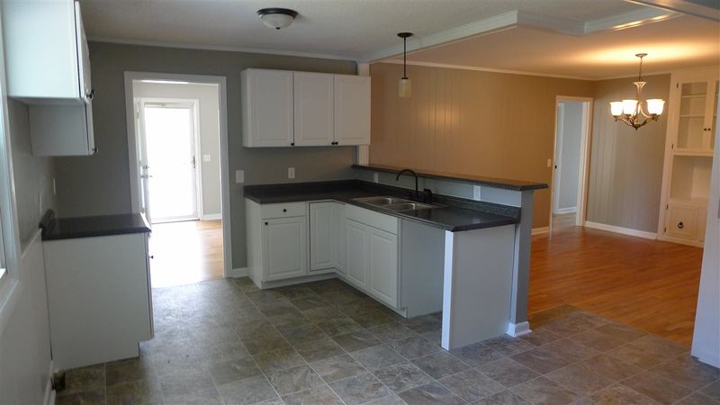 304 Oakgrove Dr, Graham, NC 27253