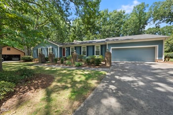 304 Oregon Cir, Cary, NC 27511