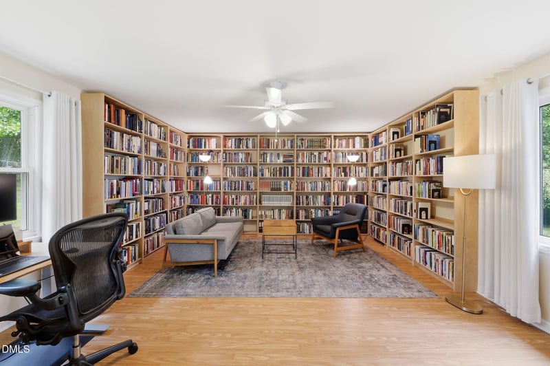 304 Plum Ln, Chapel Hill, NC 27517