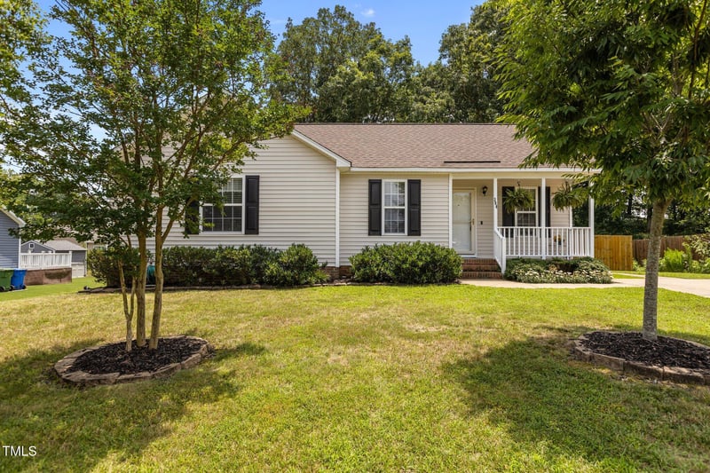 304 Quailwood Dr, Fuquay Varina, NC 27526