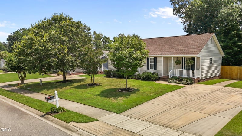 304 Quailwood Dr, Fuquay Varina, NC 27526