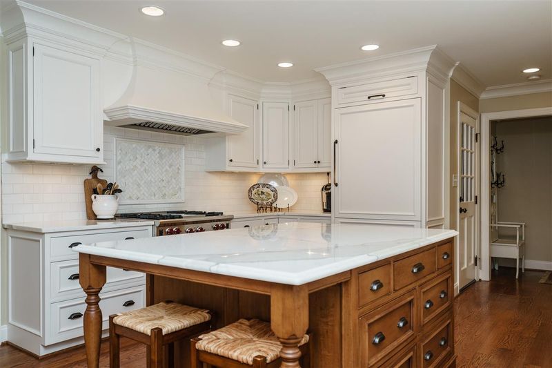304 Queensferry Rd, Cary, NC 27511