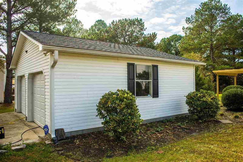 304 Riverstone Dr, Clayton, NC 27527