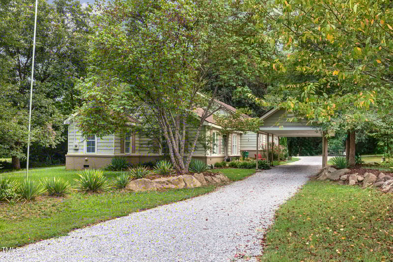 304 Sandalwood Ave, Louisburg, NC 27549