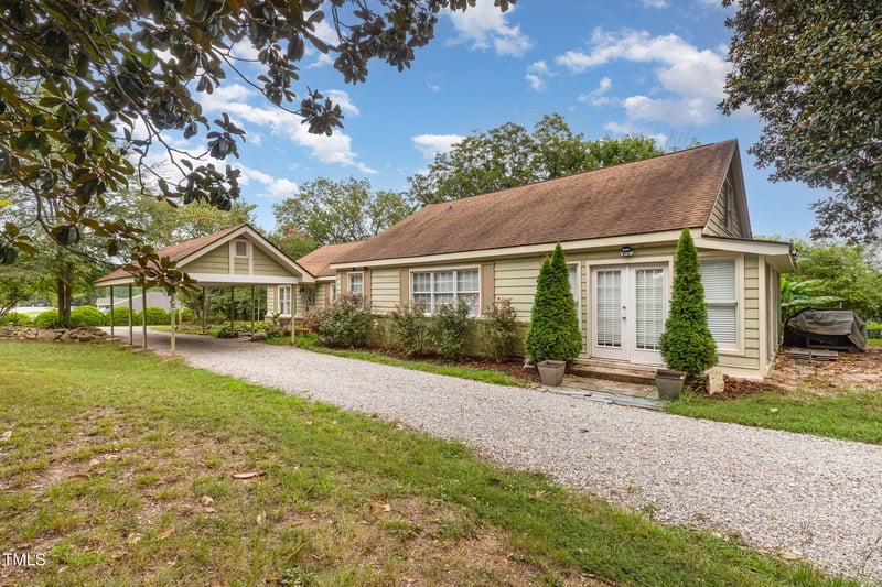 304 Sandalwood Ave, Louisburg, NC 27549