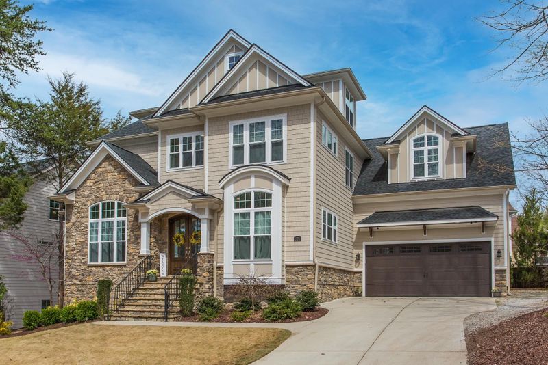 304 Saunders St, Apex, NC 27502
