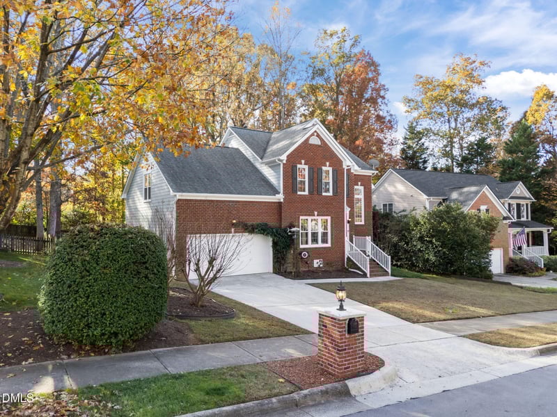 304 Silvergrove Dr, Cary, NC 27513