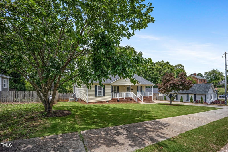 304 Smith St, Clayton, NC 27520