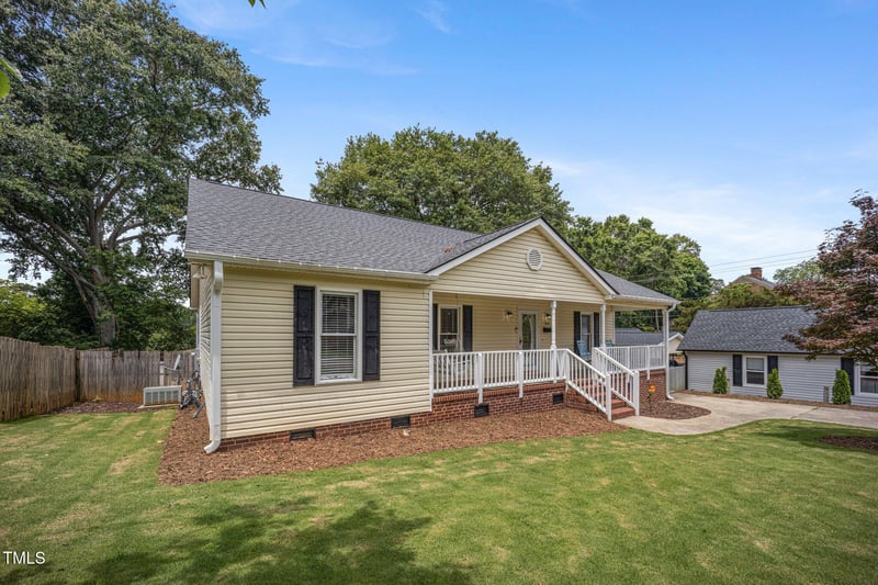 304 Smith St, Clayton, NC 27520