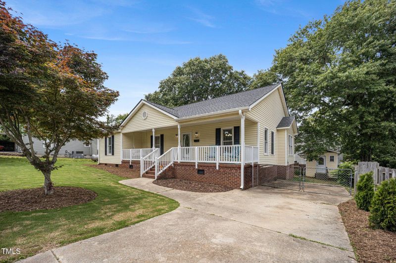 304 S Smith St, Clayton, NC 27520