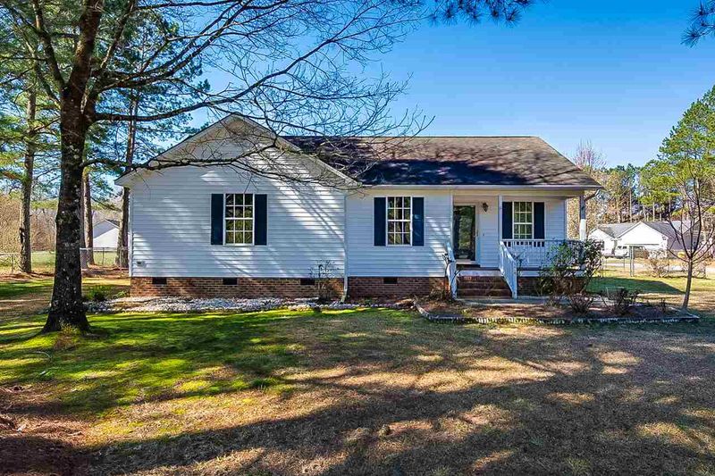 304 Sommerset Dr, Clayton, NC 27520