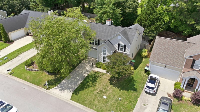 304 Stone Hedge Ct, Holly Springs, NC 27540