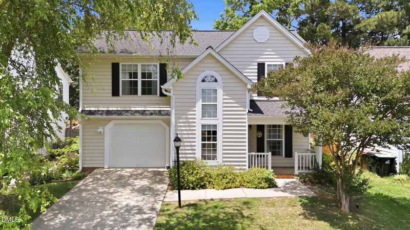 304 Stone Hedge Ct, Holly Springs, NC 27540