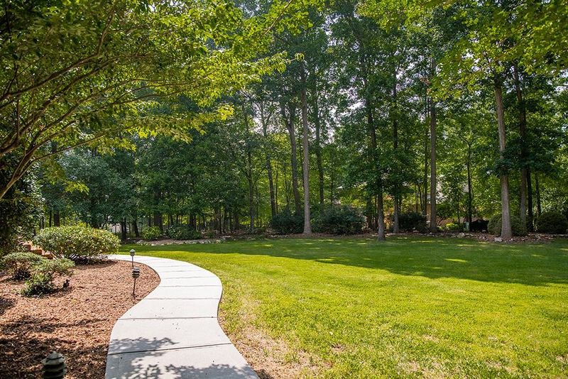 304 Sutherland Ct, Durham, NC 27712