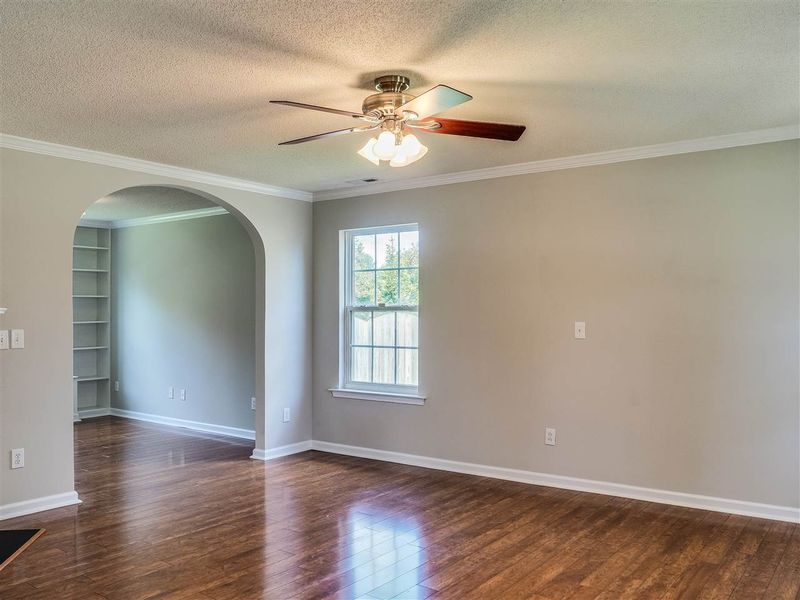 304 Taylor Glen Dr, Morrisville, NC 27560