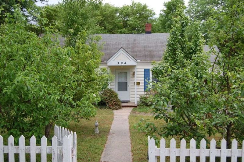 304 Waldo St, Cary, NC 27511
