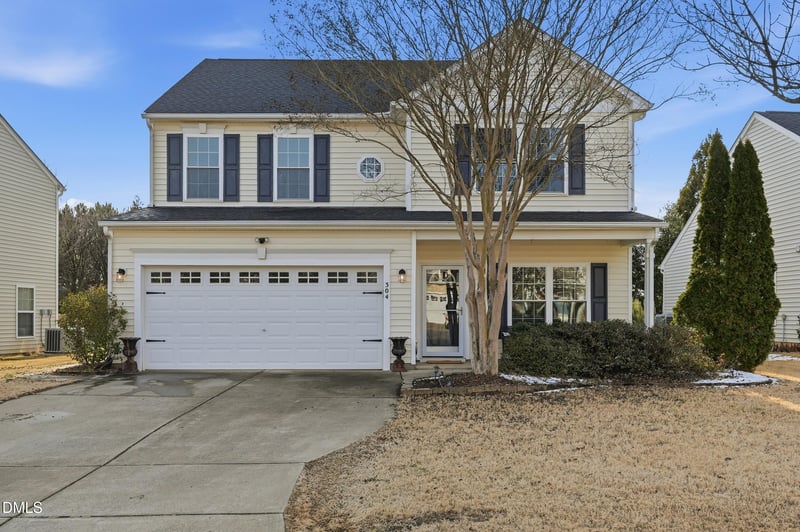 304 Wellspring Dr, Holly Springs, NC 27540