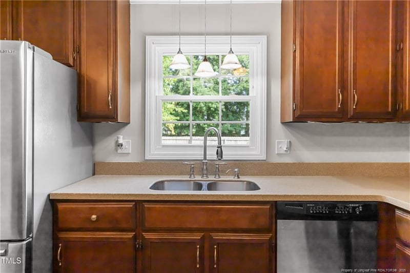 304 Westfield Dr, Dunn, NC 28334