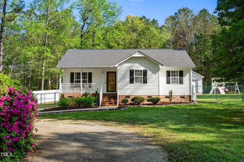 304 Westgate Cir, Angier, NC 27501