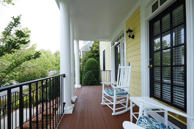 304 Westside Dr, Chapel Hill, NC 27516