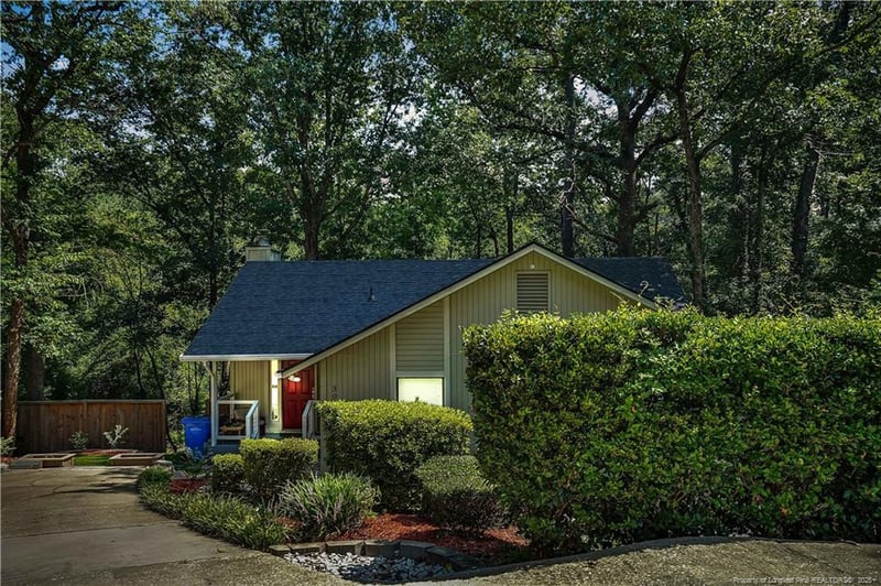 304 Whipple Tree Ln, Fayetteville, NC 28314