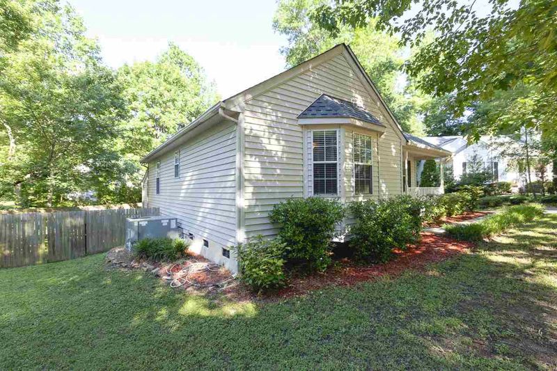 304 Wolfbridge Rd, Holly Springs, NC 27540