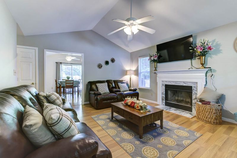 304 Wolfbridge Rd, Holly Springs, NC 27540
