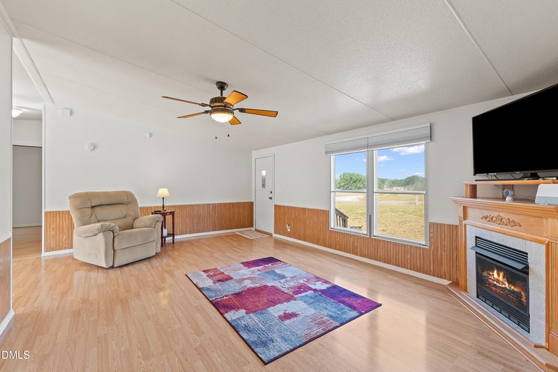 3040 Medlin Rd, Clayton, NC 27527