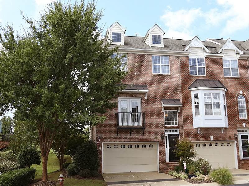 3041 Imperial Oaks Dr, Raleigh, NC 27614