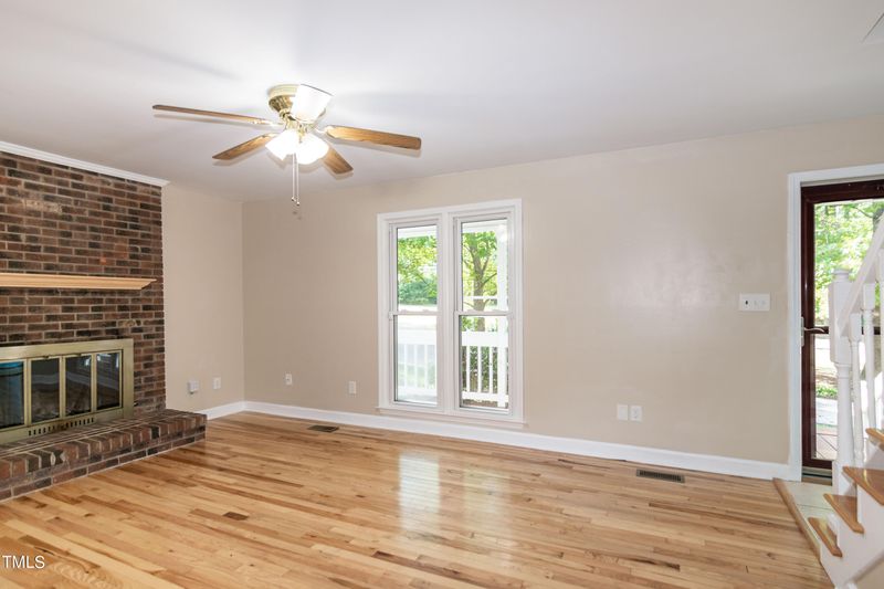 3043 Dogwood Dr, Raleigh, NC 27604