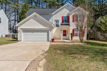 3045 Buttonwood Ln, Clayton, NC 27520