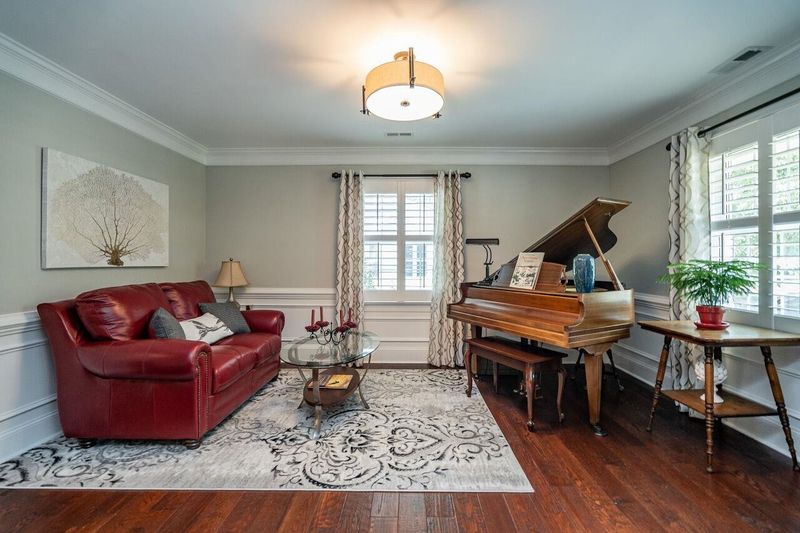 3045 Granville Dr, Raleigh, NC 27609