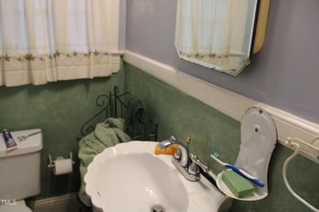 3048 Lewis Farm Rd, Raleigh, NC 27607