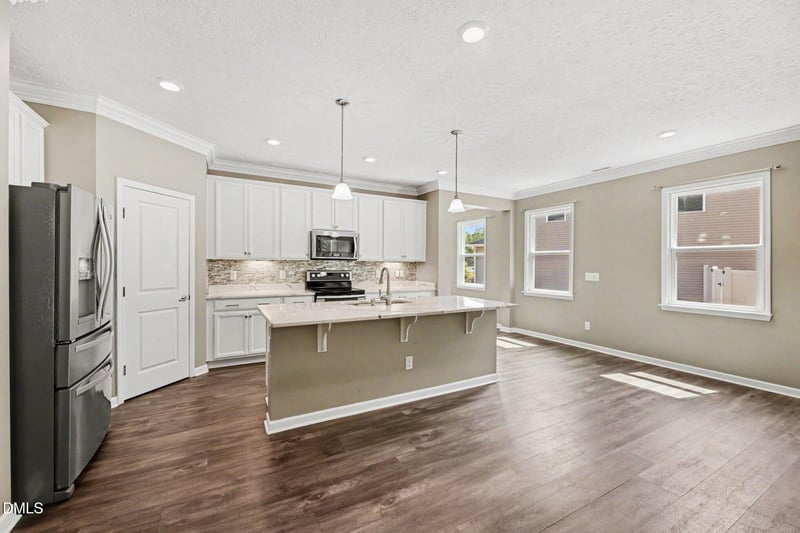 3049 Willow Ranch Dr, Fuquay Varina, NC 27526